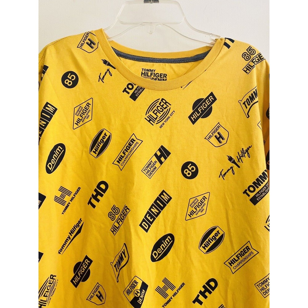 Tommy Hilfiger Graphic Allover Yellow Logo Men's Size XL T-Shirt